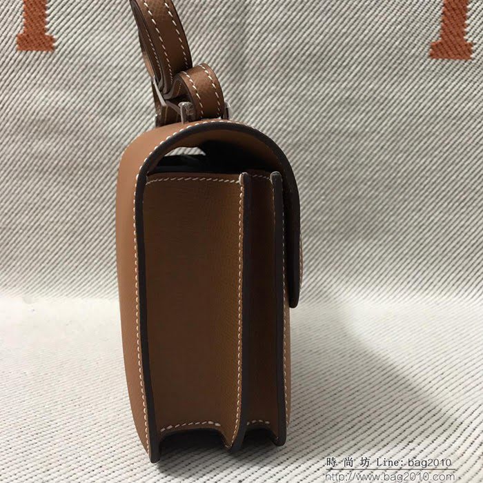 HERMES愛馬仕 H空姐包 進口原廠EP皮 頂級蜜蠟製作 街拍必備單品 土黃金銀 單肩斜挎包  Ama1579